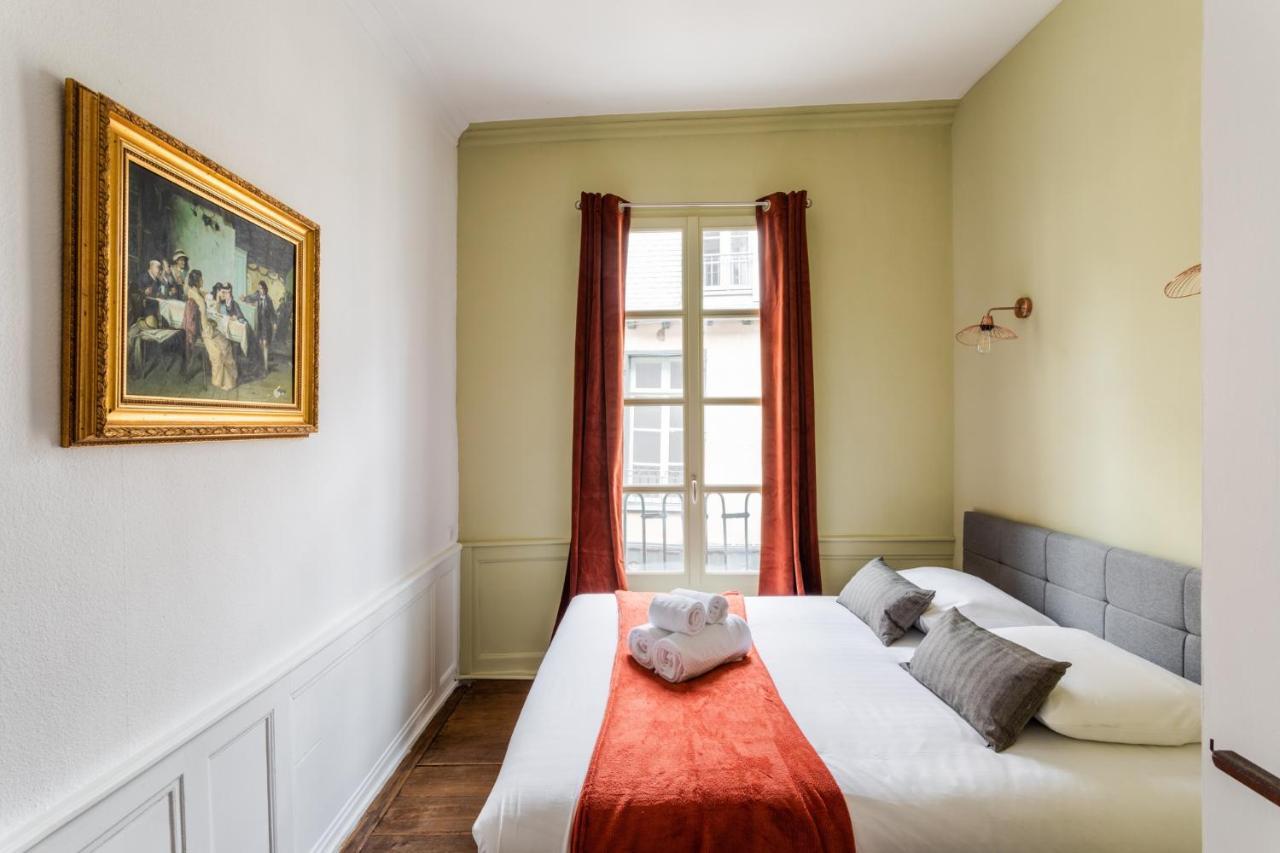 Dame De Coeur - Appartement Spacieux En Plein Centre Historique Rennes Bagian luar foto