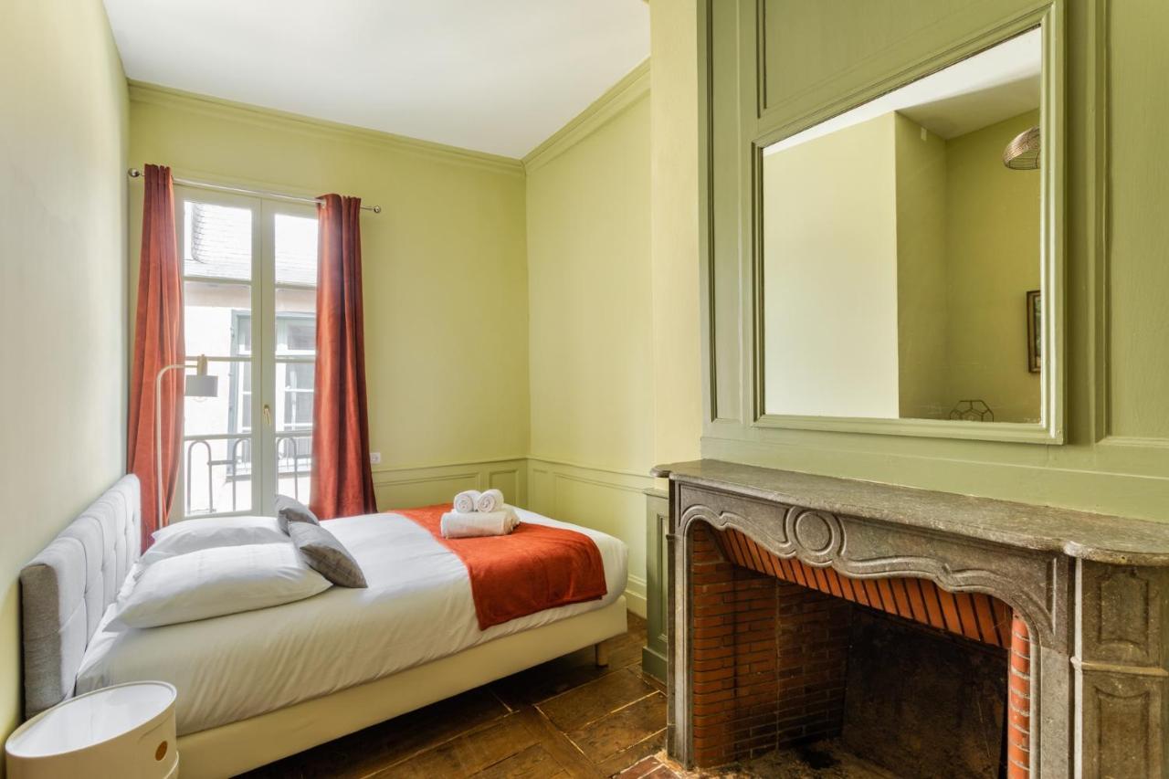 Dame De Coeur - Appartement Spacieux En Plein Centre Historique Rennes Bagian luar foto