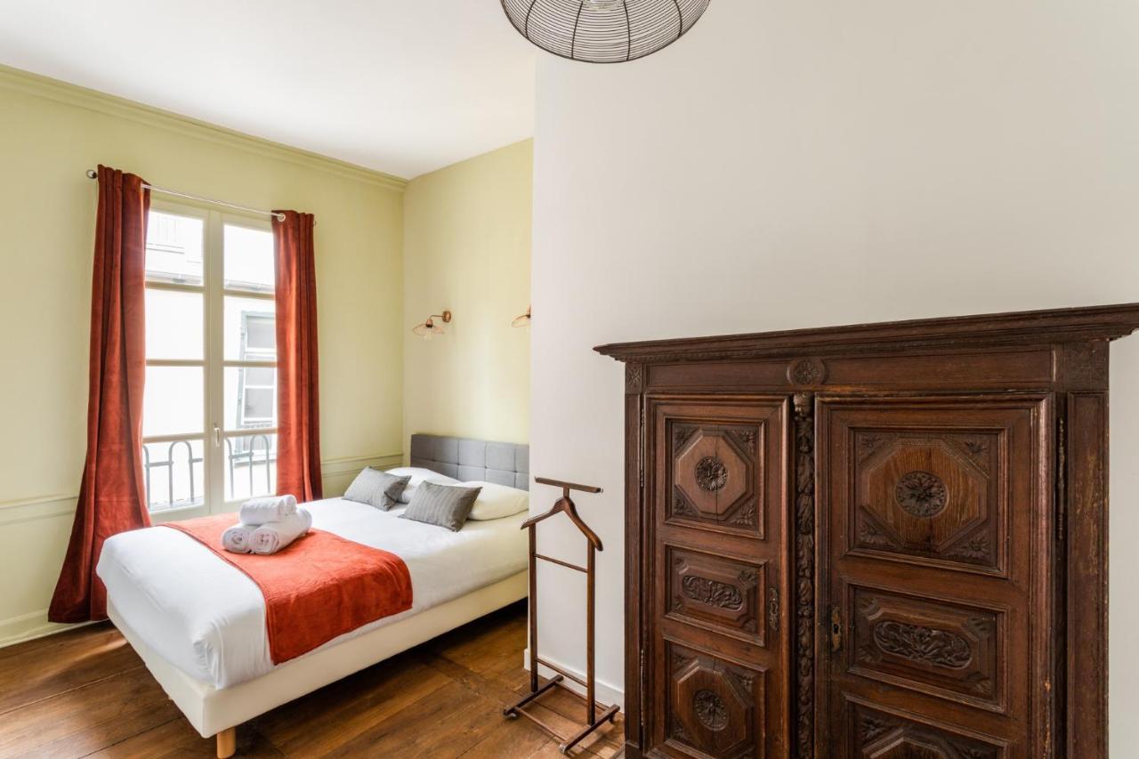 Dame De Coeur - Appartement Spacieux En Plein Centre Historique Rennes Bagian luar foto